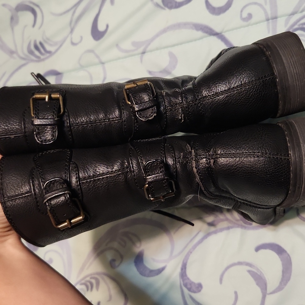 Women's Black Lace-Up Boots - Picture 6 of 6
